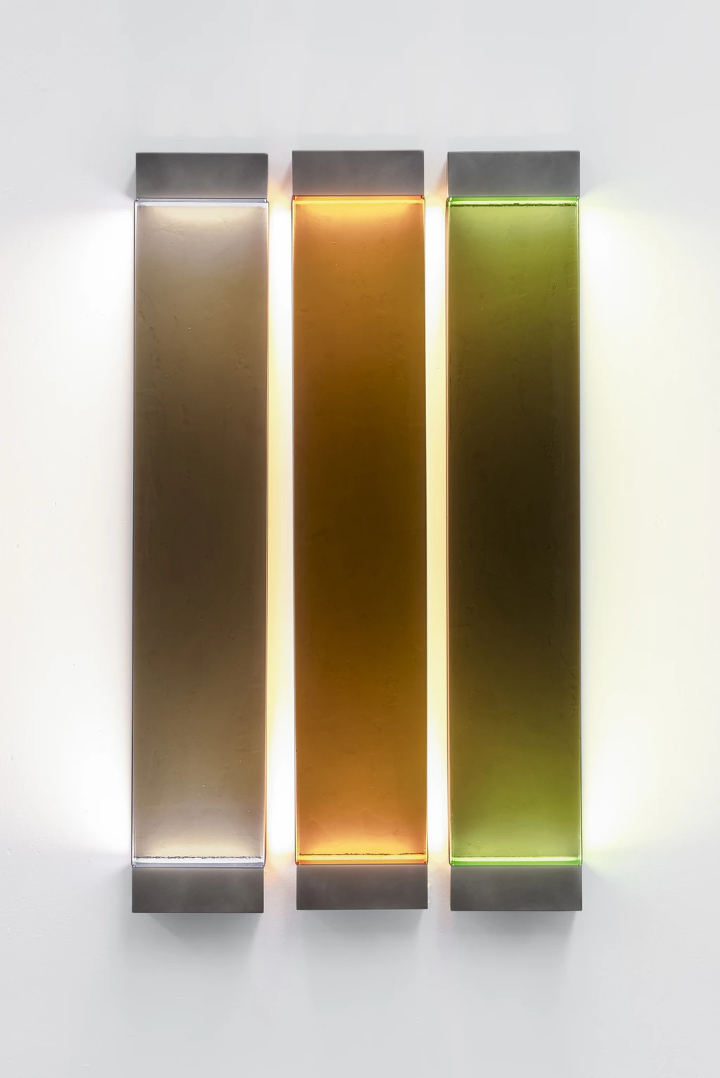 DA JUD wall lamp POLVERE COTTO STAGNO finitura Alpaca ph Federica Lissoni